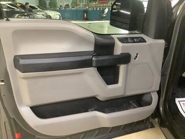 2019 Ford F150 in Chicago, IL 60659 - 2301760 10