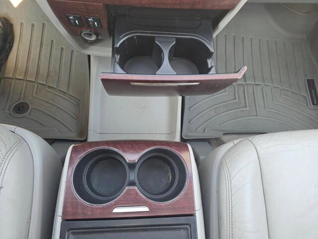 2013 Toyota Sienna in Blauvelt, NY 10913 - 2301847 24