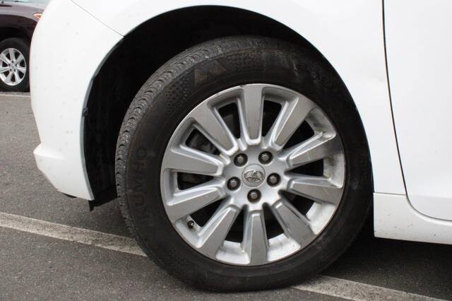 2013 Toyota Sienna in Blauvelt, NY 10913 - 2301847 98