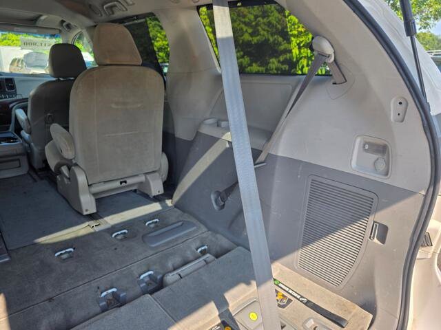 2013 Toyota Sienna in Blauvelt, NY 10913 - 2301847 48