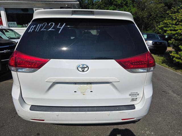 2013 Toyota Sienna in Blauvelt, NY 10913 - 2301847 6