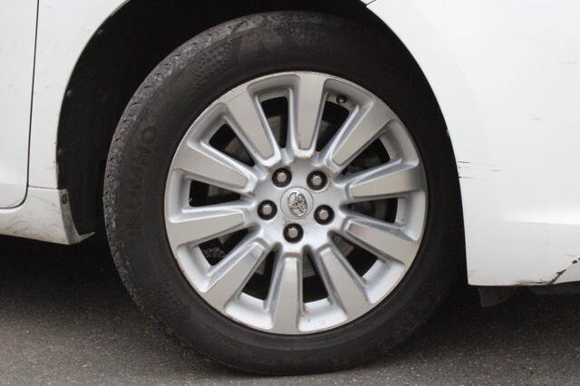 2013 Toyota Sienna in Blauvelt, NY 10913 - 2301847 87