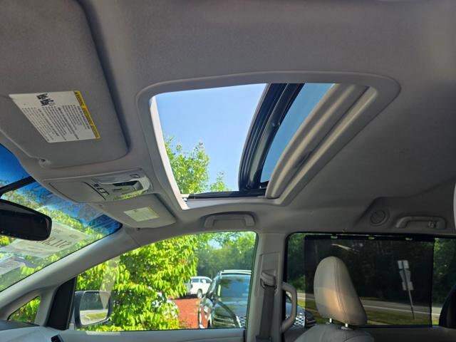 2013 Toyota Sienna in Blauvelt, NY 10913 - 2301847 27