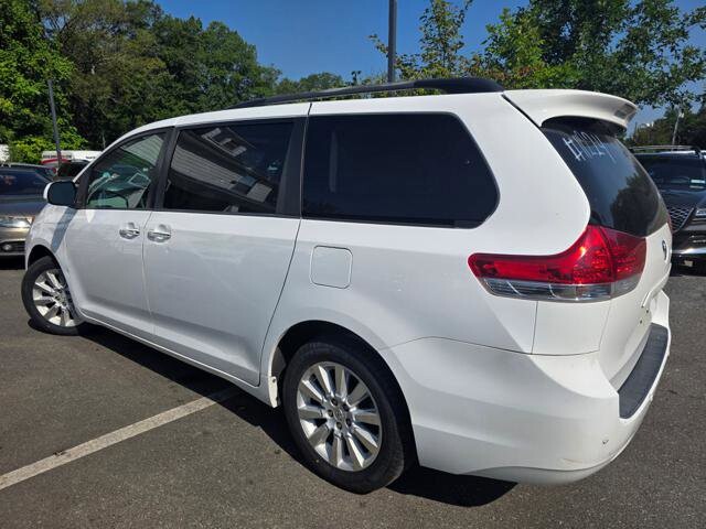 2013 Toyota Sienna in Blauvelt, NY 10913 - 2301847 5