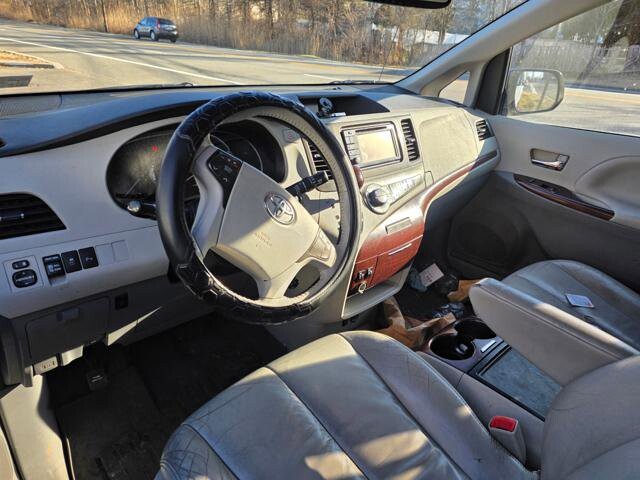 2013 Toyota Sienna in Blauvelt, NY 10913 - 2301847 57