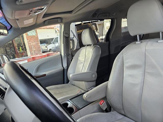2013 Toyota Sienna in Blauvelt, NY 10913 - 2301847 71