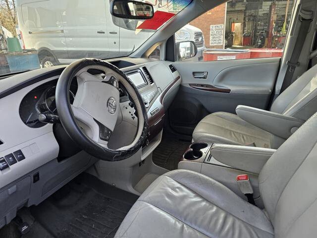 2013 Toyota Sienna in Blauvelt, NY 10913 - 2301847 69