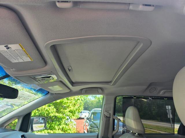 2013 Toyota Sienna in Blauvelt, NY 10913 - 2301847 29