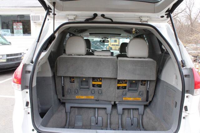 2013 Toyota Sienna in Blauvelt, NY 10913 - 2301847 107