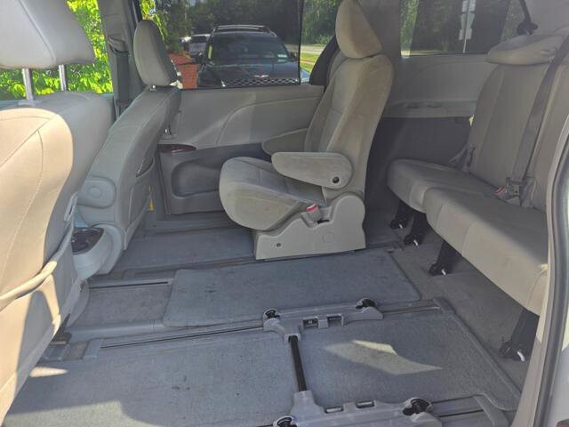 2013 Toyota Sienna in Blauvelt, NY 10913 - 2301847 38