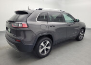 2019 Jeep Cherokee in Independence, MO 64055 - 2302463 10