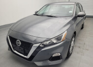 2019 Nissan Altima in Independence, MO 64055 - 2302612 15