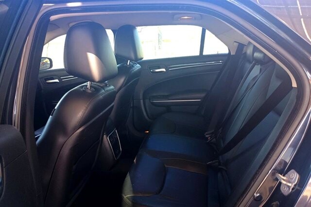 2015 Chrysler 300 in tucson, AZ 85719 - 2302895 10