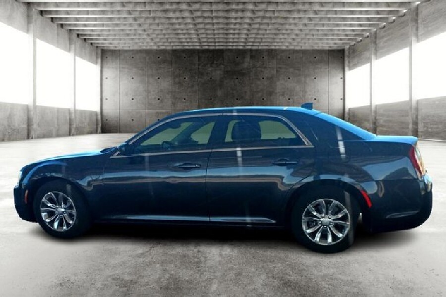 2015 Chrysler 300 in tucson, AZ 85719 - 2302895