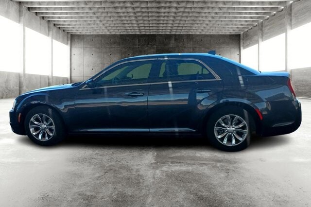 2015 Chrysler 300 in tucson, AZ 85719 - 2302895 7