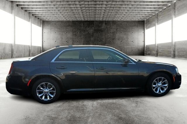 2015 Chrysler 300 in tucson, AZ 85719 - 2302895 2