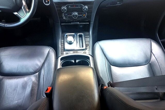 2015 Chrysler 300 in tucson, AZ 85719 - 2302895 14