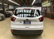 2019 Ford Escape in Chicago, IL 60659 - 2303969 4