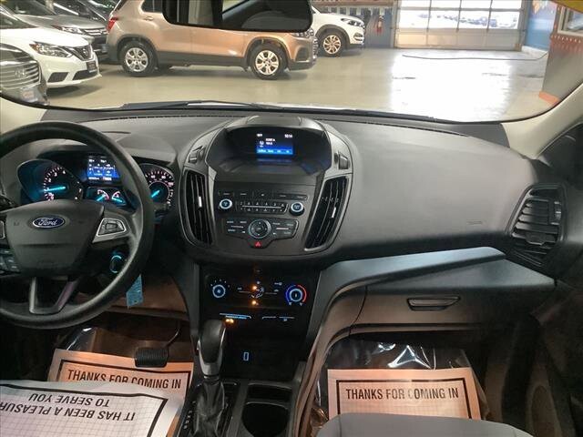 2019 Ford Escape in Chicago, IL 60659 - 2303969 20