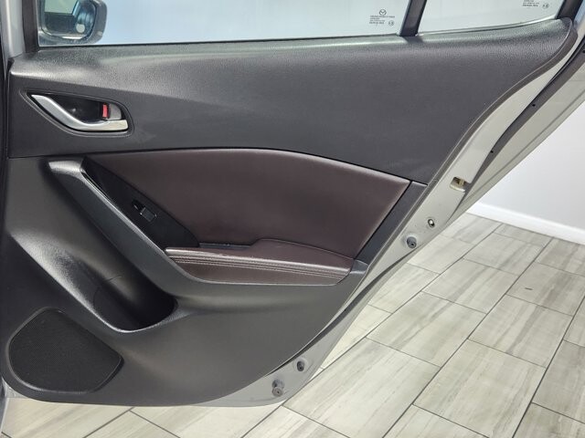 2018 Mazda MAZDA3 in Cinnaminson, NJ 08077 - 2304085 17