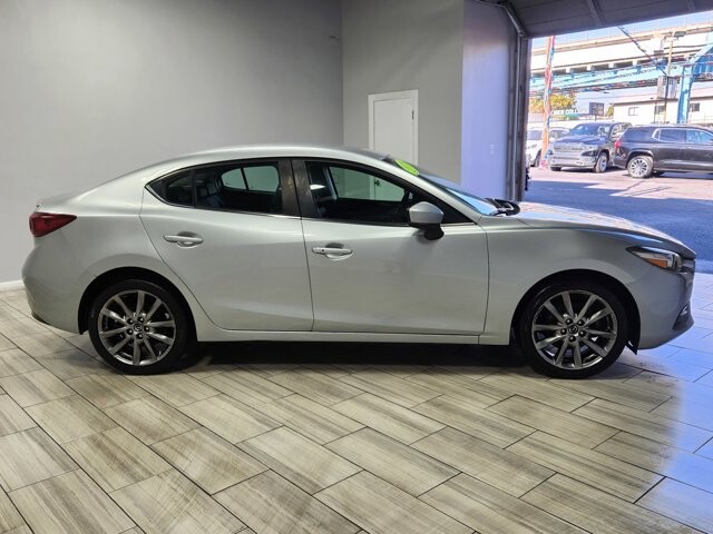 2018 Mazda MAZDA3 in Cinnaminson, NJ 08077 - 2304085 6
