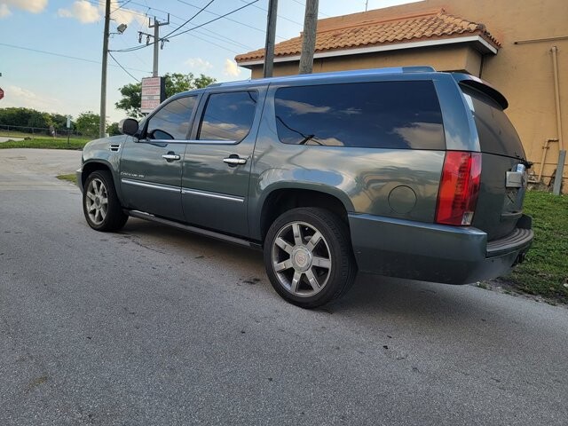 2008 Cadillac Escalade ESV in Pompano Beach, FL 33064 - 2304376 24