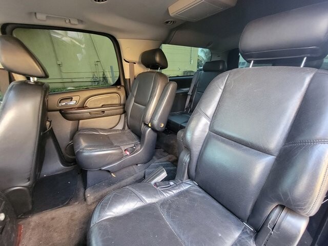 2008 Cadillac Escalade ESV in Pompano Beach, FL 33064 - 2304376 11