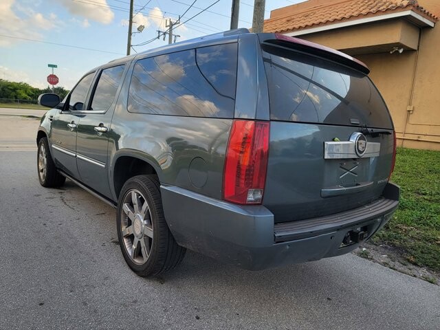 2008 Cadillac Escalade ESV in Pompano Beach, FL 33064 - 2304376 7