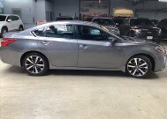 2016 Nissan Altima in Chicago, IL 60659 - 2304705 7