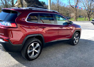 2019 Jeep Cherokee in Atkins, VA 24311 - 2305901 3