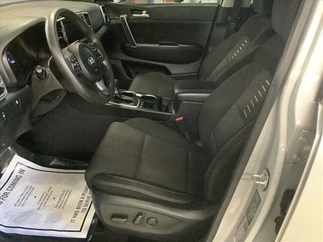 2018 Kia Sportage in Chicago, IL 60659 - 2308047 10