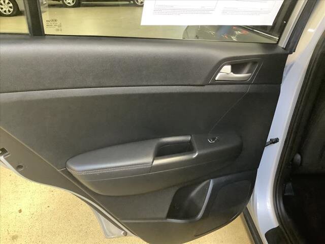 2018 Kia Sportage in Chicago, IL 60659 - 2308047 16