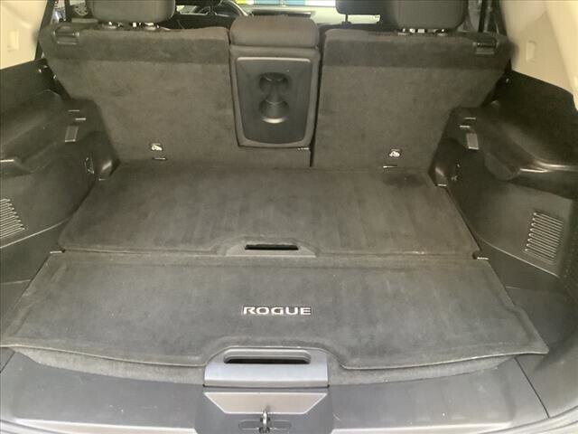 2018 Nissan Rogue in Chicago, IL 60659 - 2308049 18