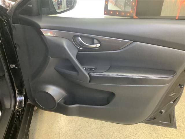 2018 Nissan Rogue in Chicago, IL 60659 - 2308049 21