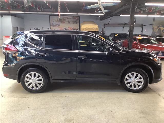 2018 Nissan Rogue in Chicago, IL 60659 - 2308049 6
