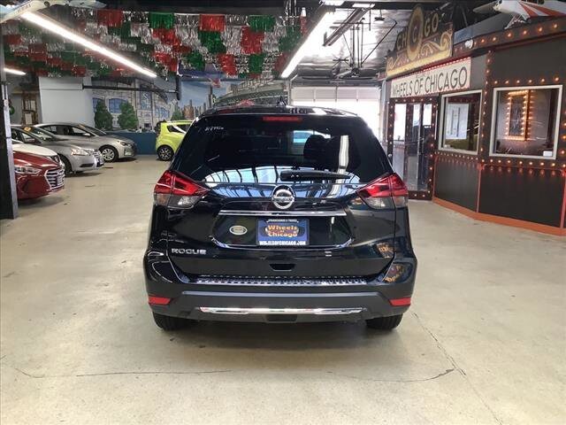 2018 Nissan Rogue in Chicago, IL 60659 - 2308049 4