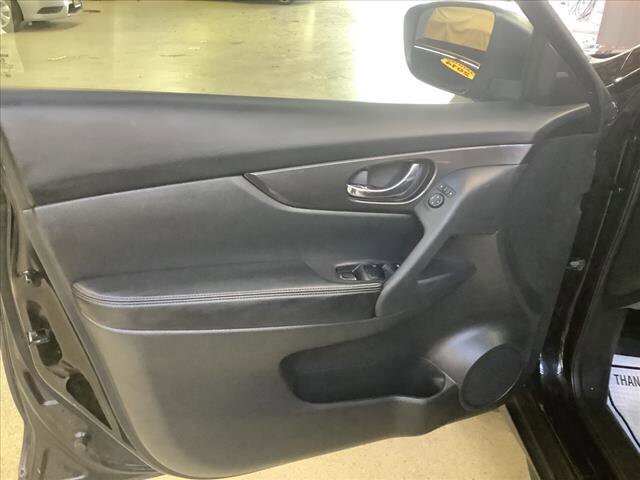 2018 Nissan Rogue in Chicago, IL 60659 - 2308049 9