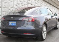 2018 Tesla Model 3 in Decatur, GA 30032 - 2308116 5