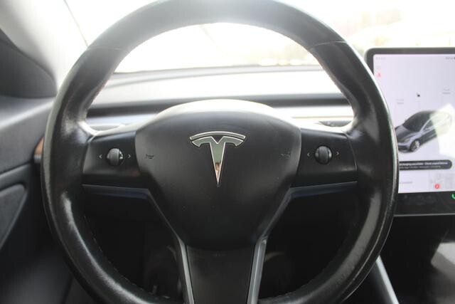2018 Tesla Model 3 in Decatur, GA 30032 - 2308116 36