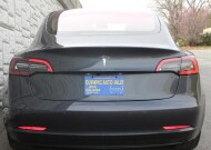 2018 Tesla Model 3 in Decatur, GA 30032 - 2308116 6