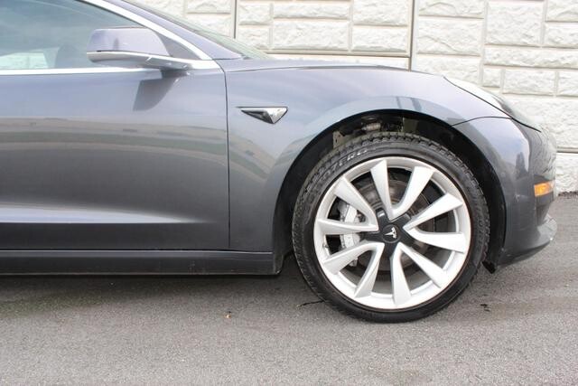 2018 Tesla Model 3 in Decatur, GA 30032 - 2308116 30