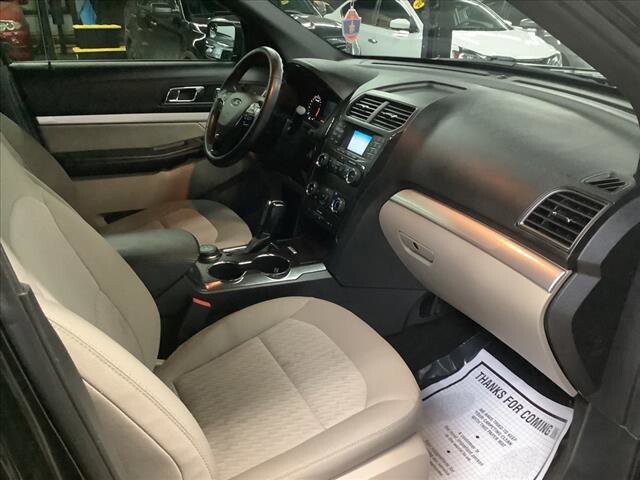 2018 Ford Explorer in Chicago, IL 60659 - 2308374 23