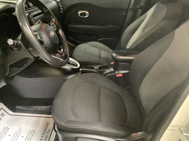 2019 Kia Soul in Chicago, IL 60659 - 2308909 10