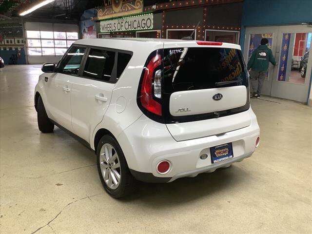 2019 Kia Soul in Chicago, IL 60659 - 2308909 3