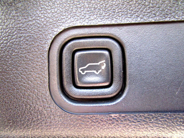 2012 Cadillac Escalade ESV in Tampa, FL 33604-6914 - 2309247 31