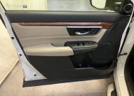 2017 Honda CR-V in Milwaulkee, WI 53221 - 2309331 9