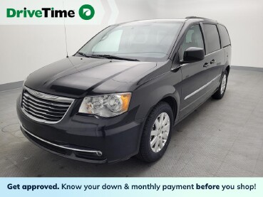 2016 Chrysler Town & Country in Independence, MO 64055