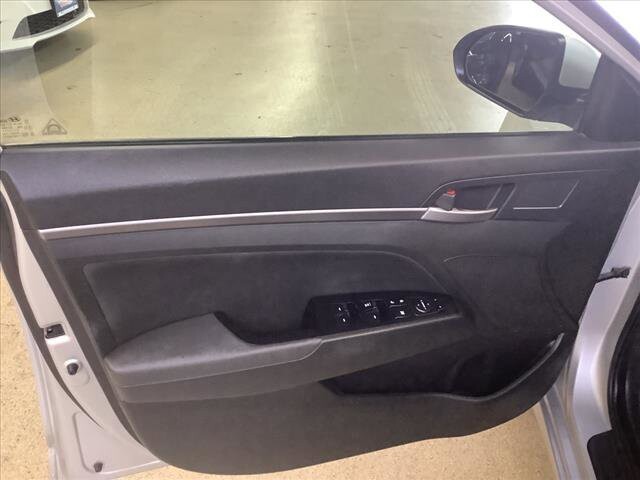 2018 Hyundai Elantra in Chicago, IL 60659 - 2310066 9