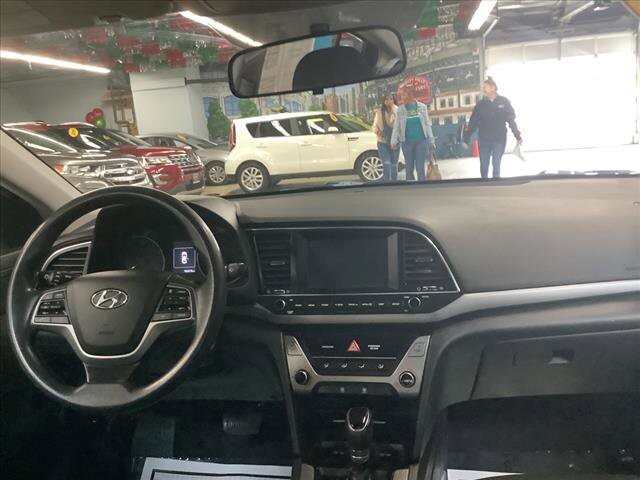 2018 Hyundai Elantra in Chicago, IL 60659 - 2310066 19