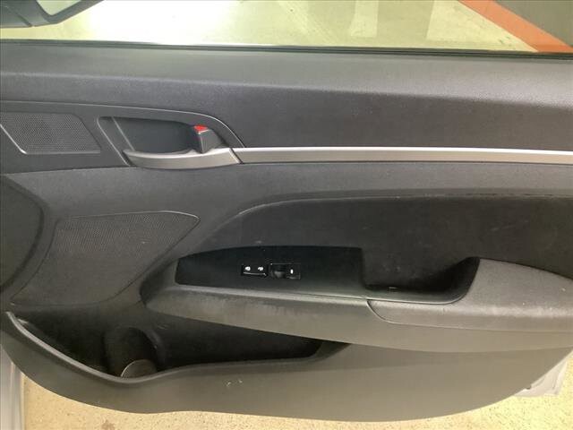 2018 Hyundai Elantra in Chicago, IL 60659 - 2310066 20